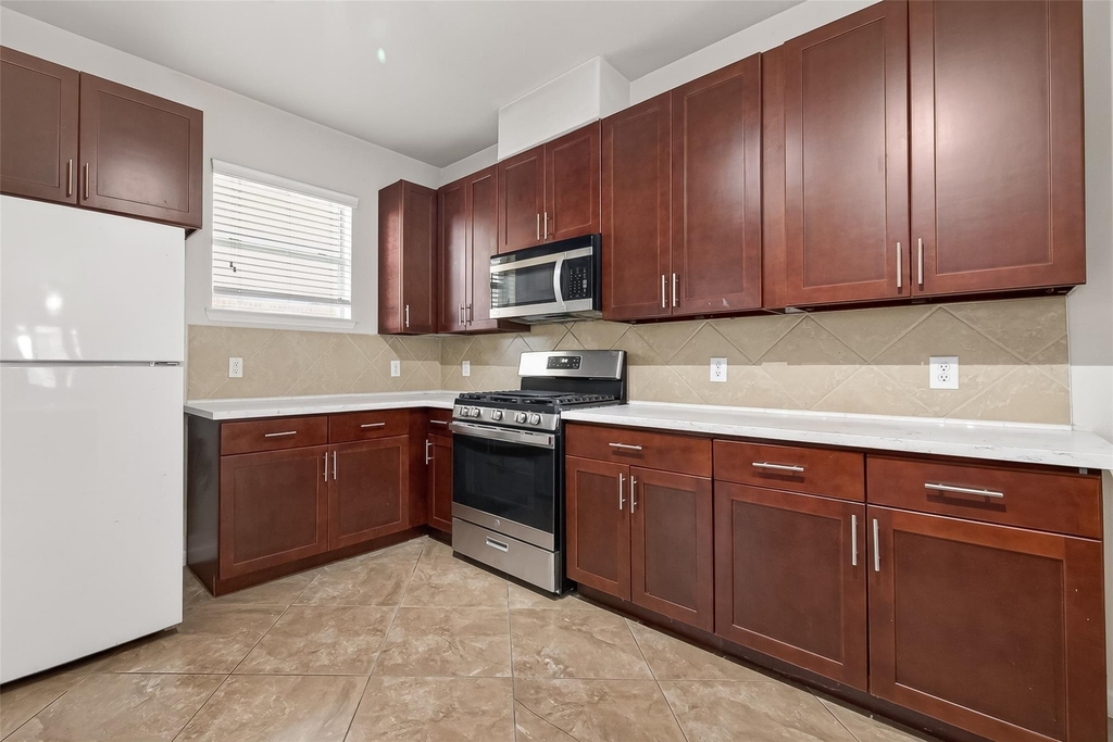 21711 Crest Peak Way - Photo 17