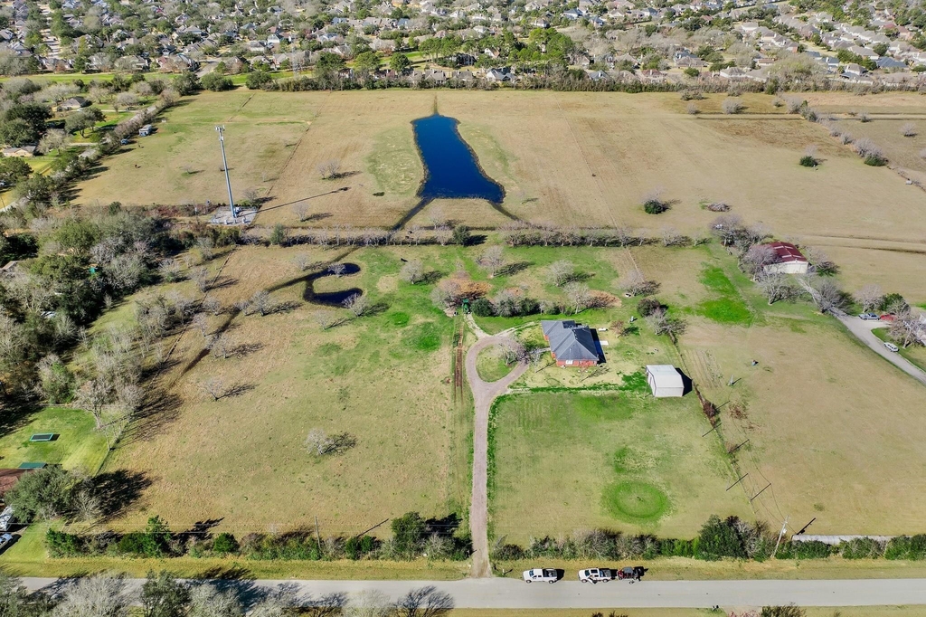 15815 Merle Road - Photo 1