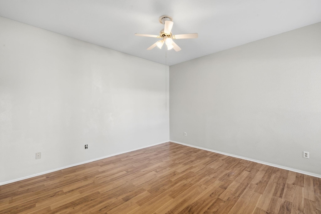 6602 Harbor Town Drive - Photo 13