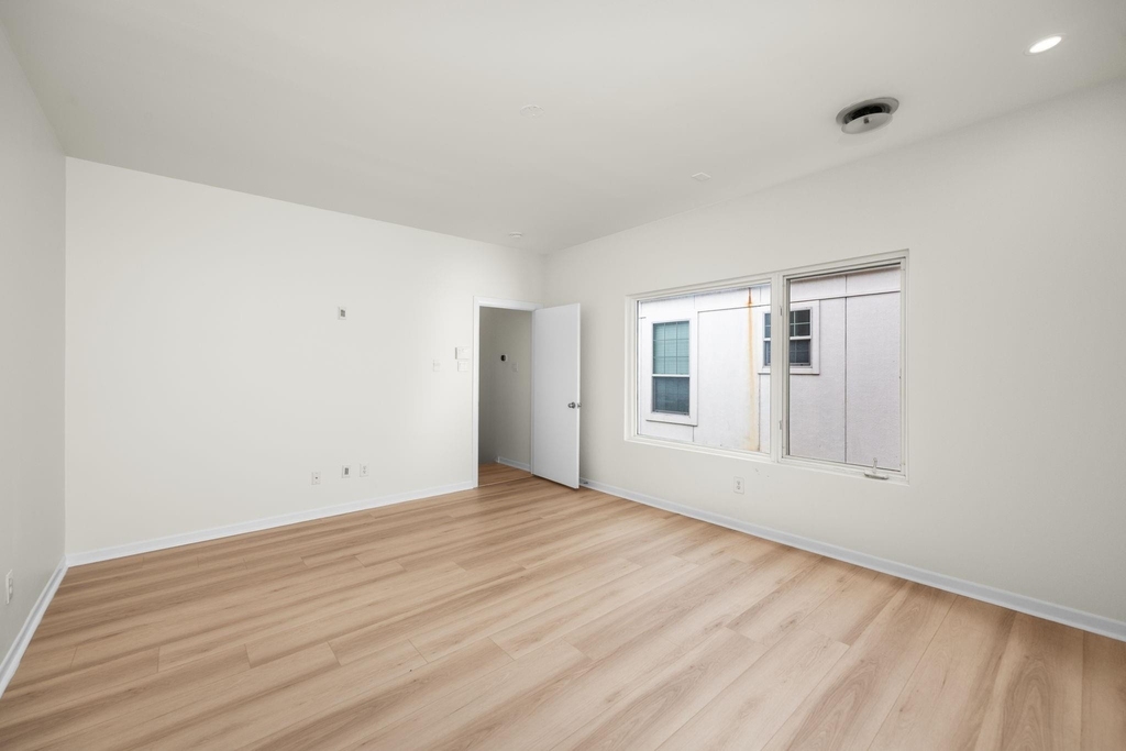 5632 Kiam Street - Photo 10