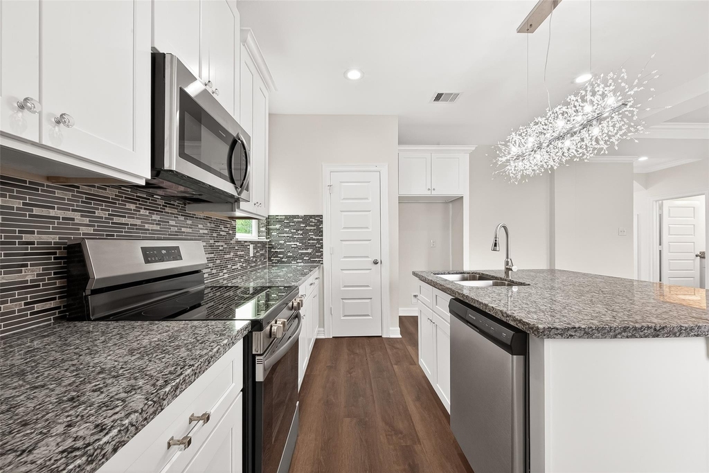 418 4th Street - Photo 13