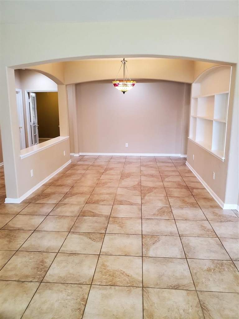 2715 Falling Forest Court - Photo 3