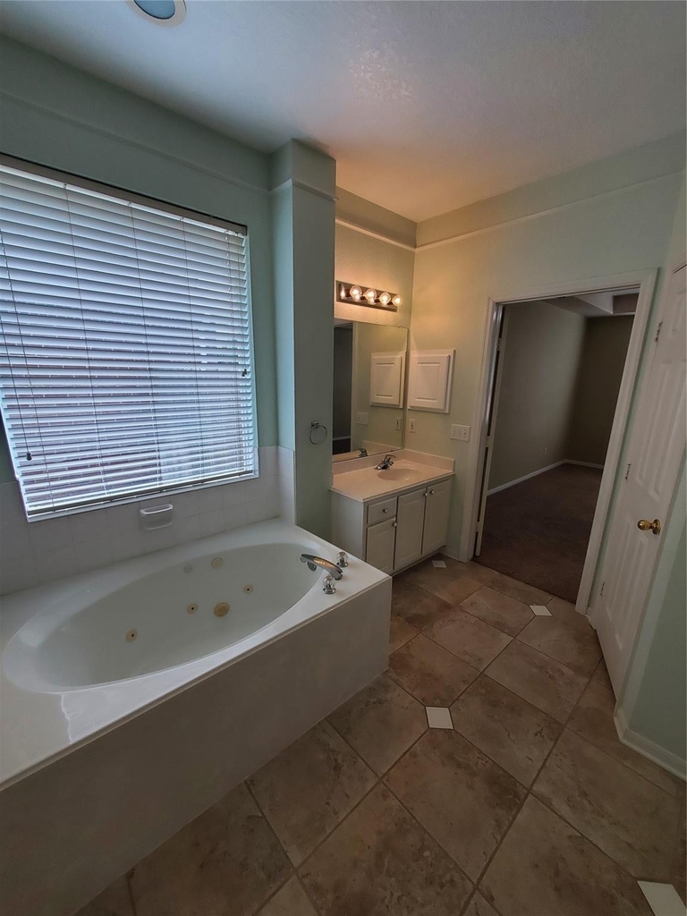 2715 Falling Forest Court - Photo 30