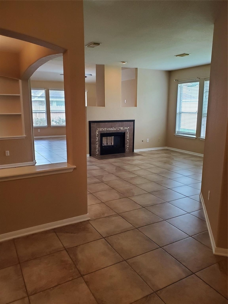 2715 Falling Forest Court - Photo 5