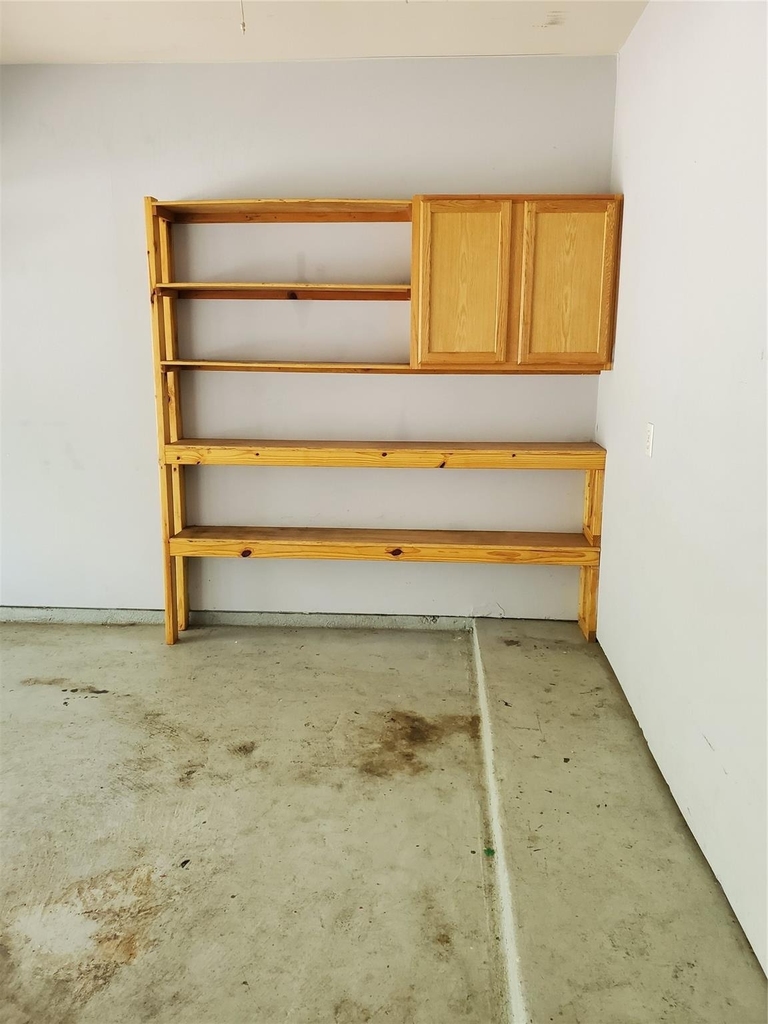 2715 Falling Forest Court - Photo 37
