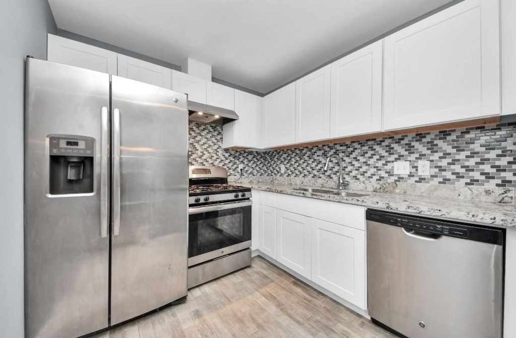 109 N Eastwood Street - Photo 1