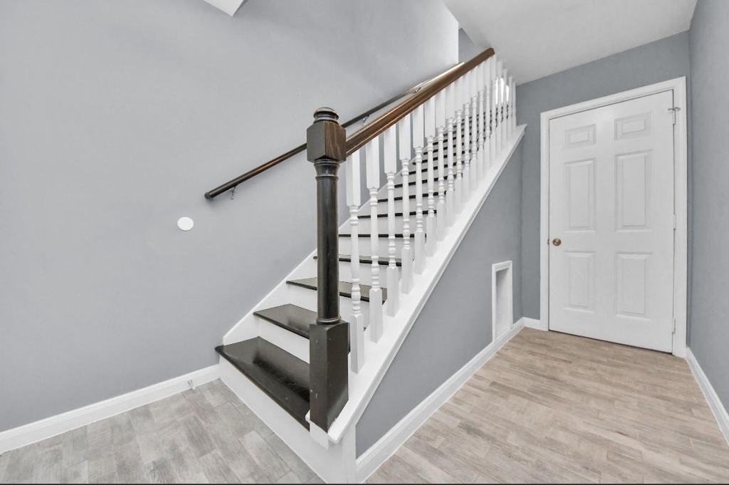 109 N Eastwood Street - Photo 2