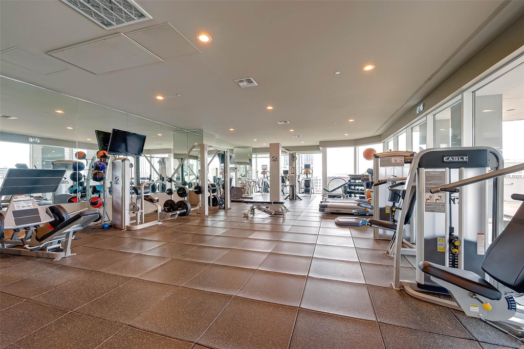 1600 Post Oak - Photo 18