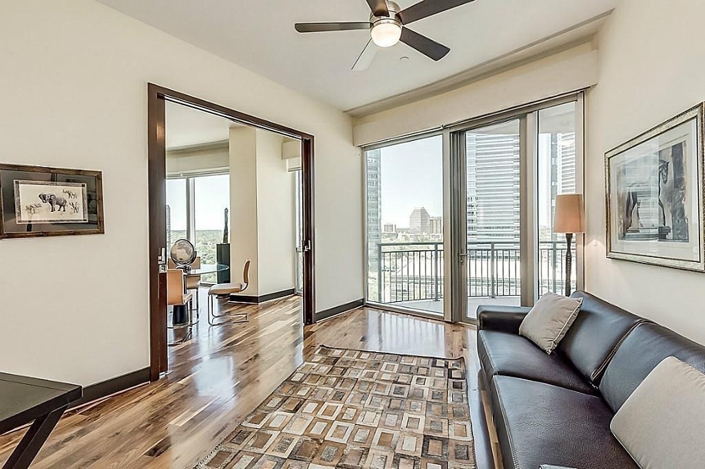 1600 Post Oak - Photo 1