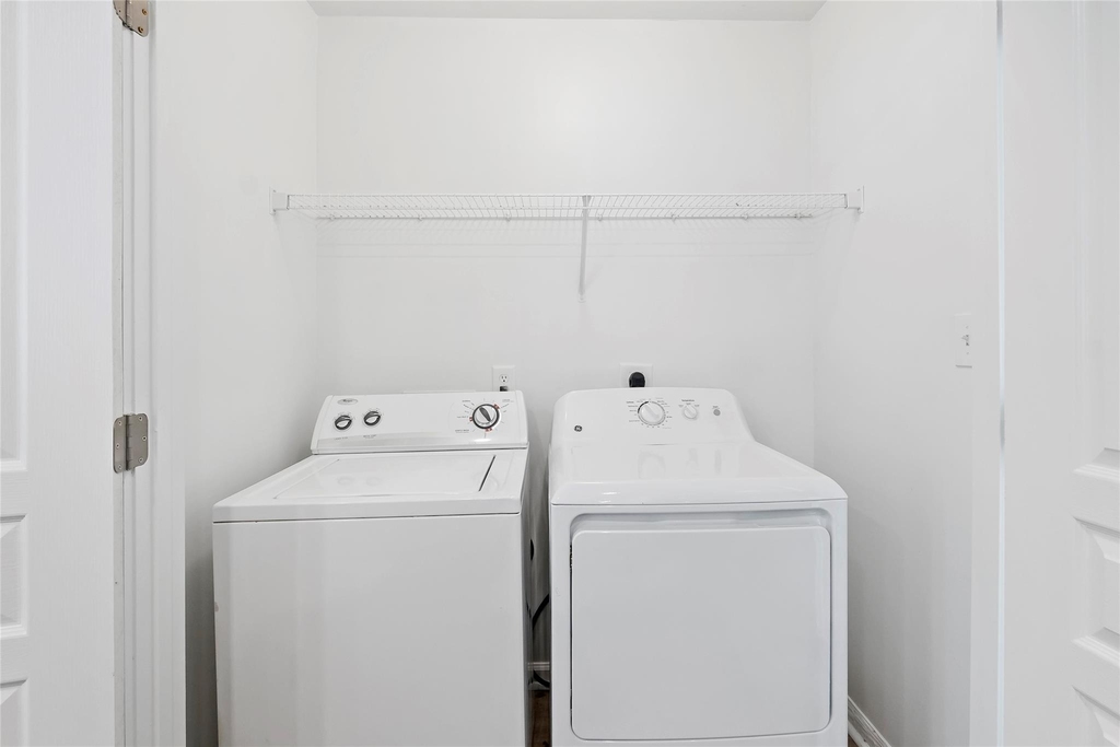 1725 Harvey Mitchell Parkway S - Photo 14