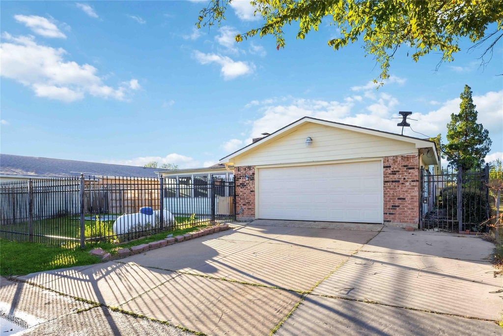 14515 Merry Meadow Drive - Photo 22