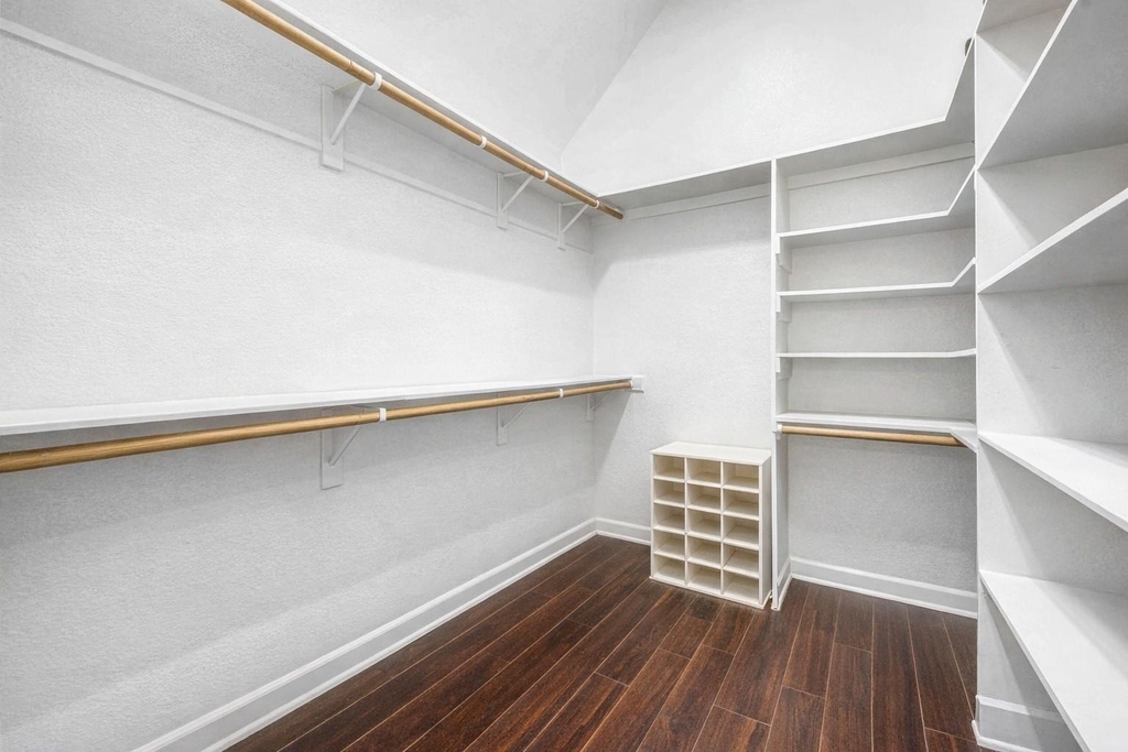 940 Oak Lynn Drive - Photo 14