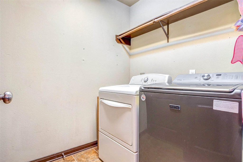 940 Oak Lynn Drive - Photo 9