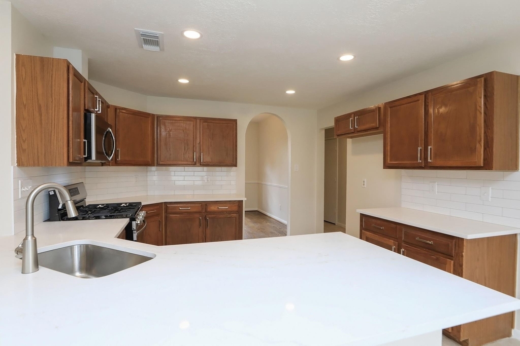 14215 Cypress Valley Drive - Photo 17