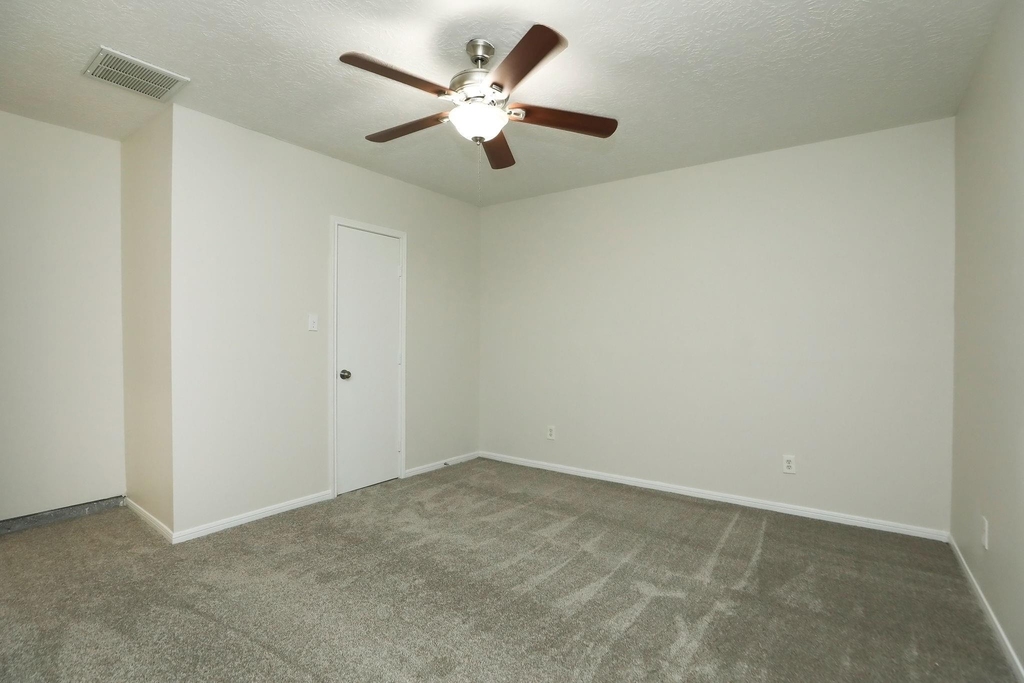 14215 Cypress Valley Drive - Photo 33