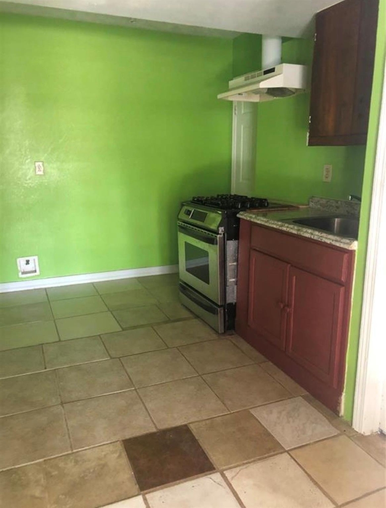 9314 Valley Stream Street - Photo 6