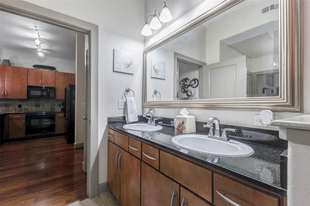1901 Post Oak Boulevard - Photo 5