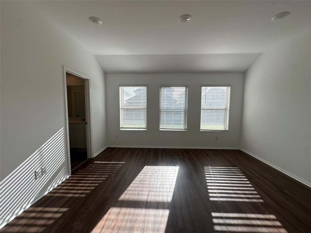 5111 Winslow Grove Drive - Photo 4