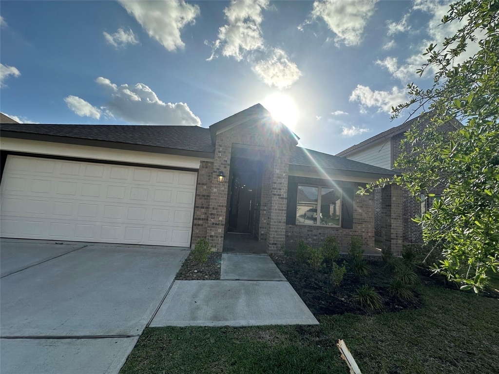 5111 Winslow Grove Drive - Photo 1