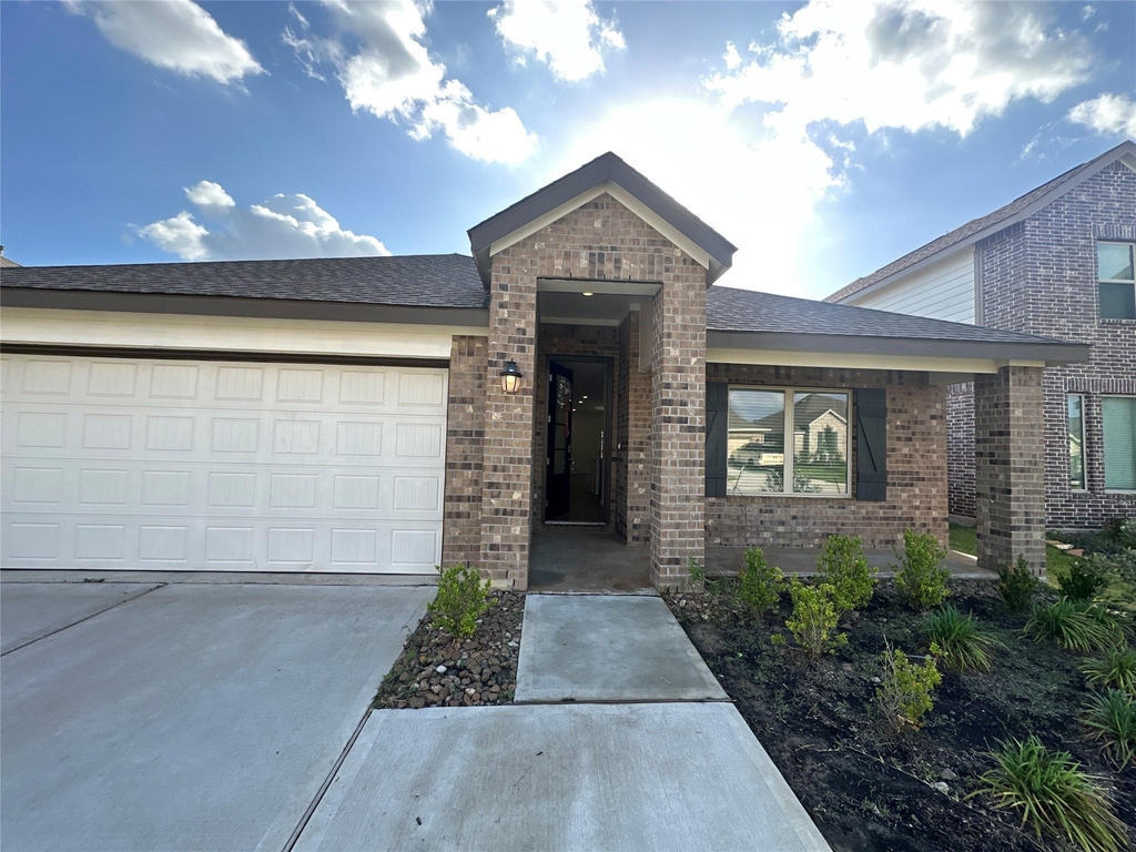 5111 Winslow Grove Drive - Photo 0
