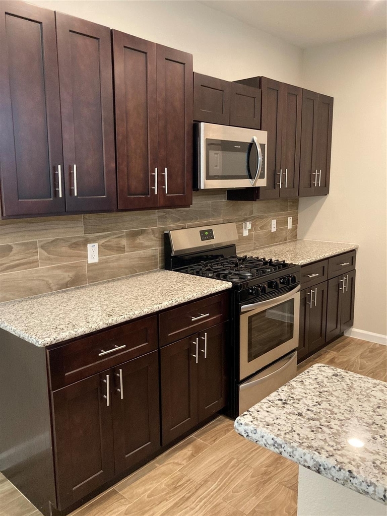 1018 Homer Street - Photo 6