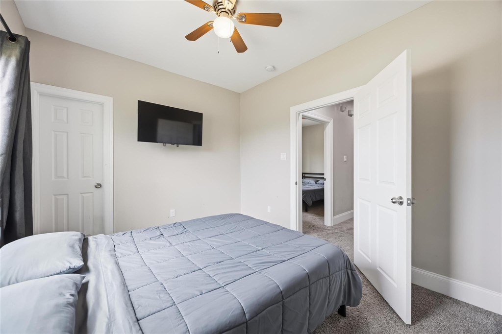 9320 Coffee Street - Photo 15