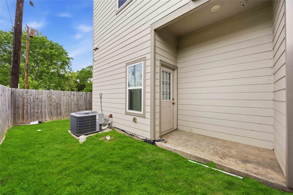 9320 Coffee Street - Photo 25
