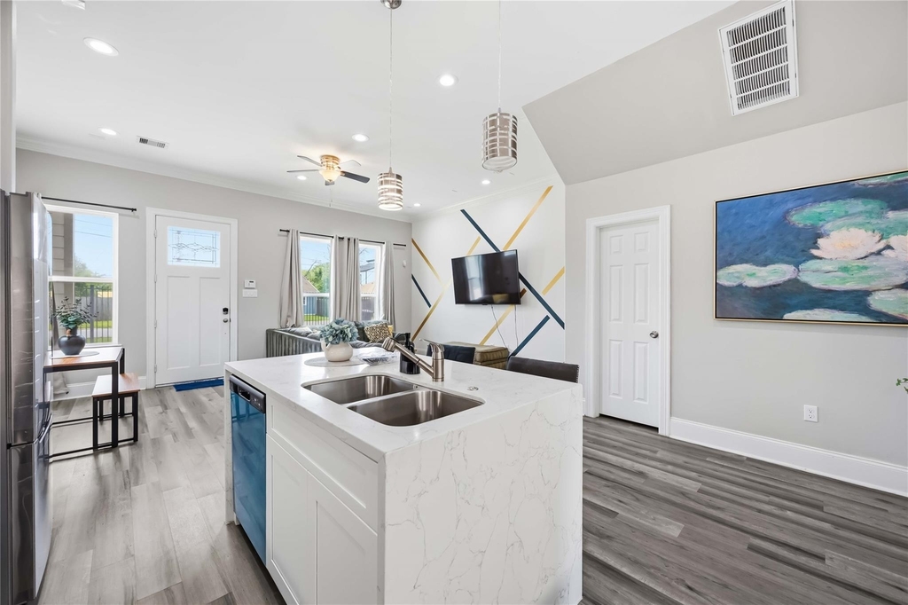 9320 Coffee Street - Photo 10