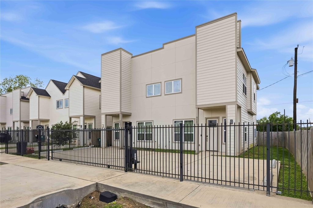 9320 Coffee Street - Photo 1
