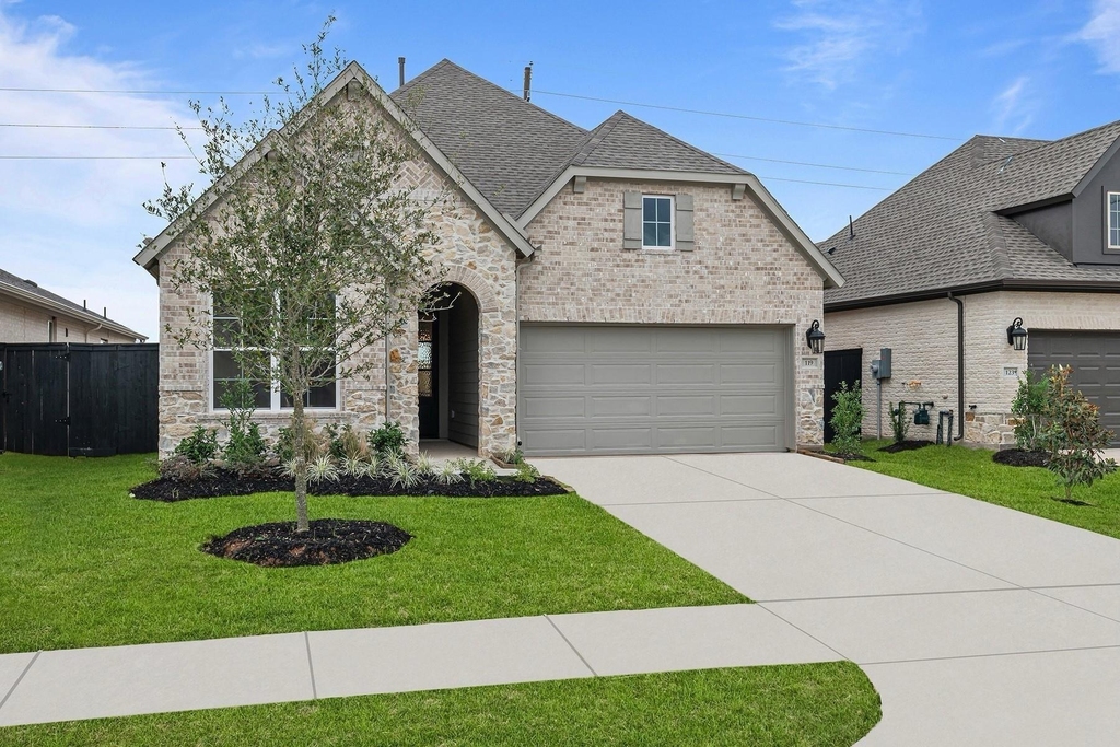 119 Amaranth Way - Photo 0