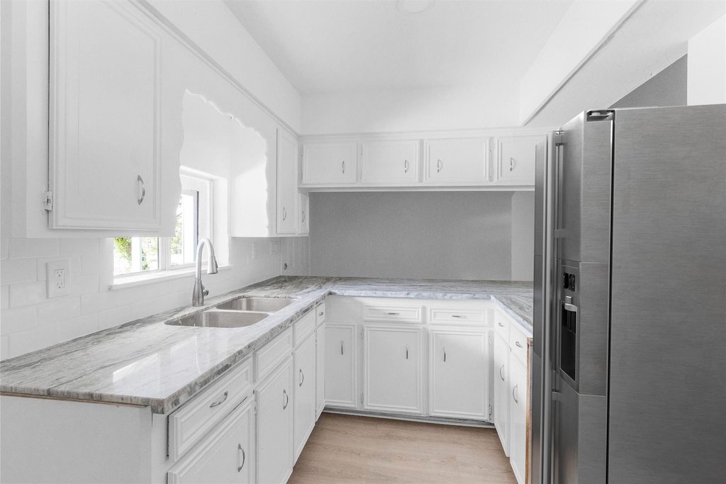 16016 Green Manor Drive - Photo 1