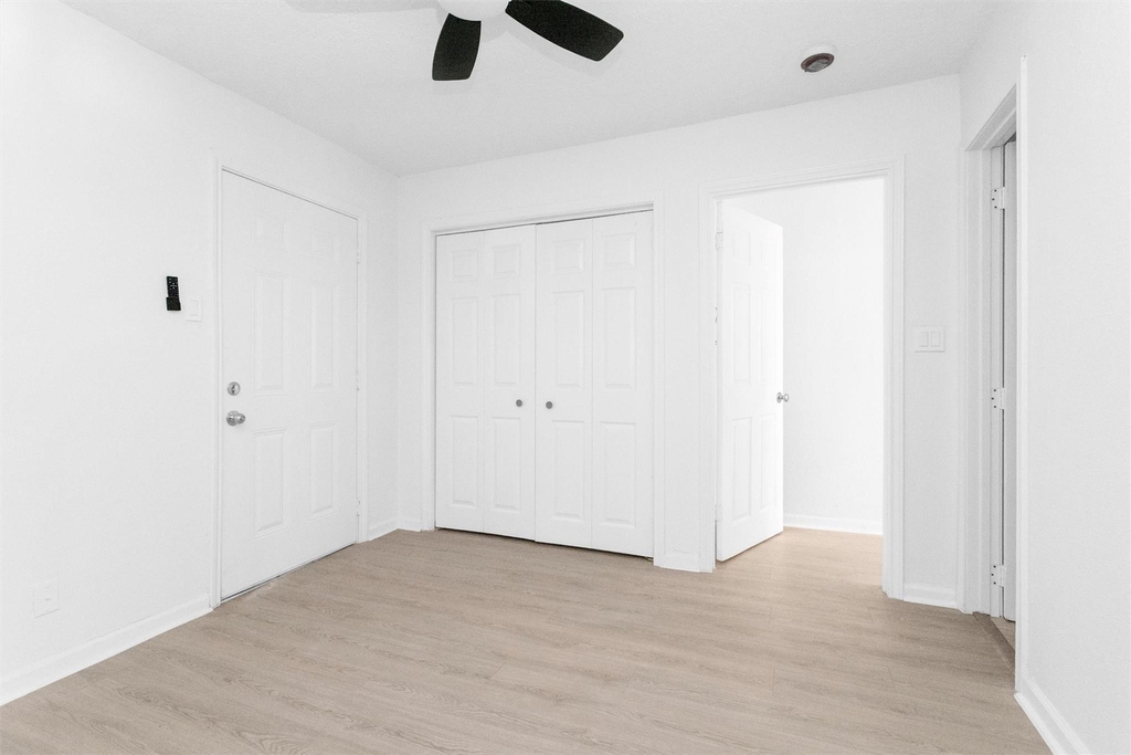 16016 Green Manor Drive - Photo 4