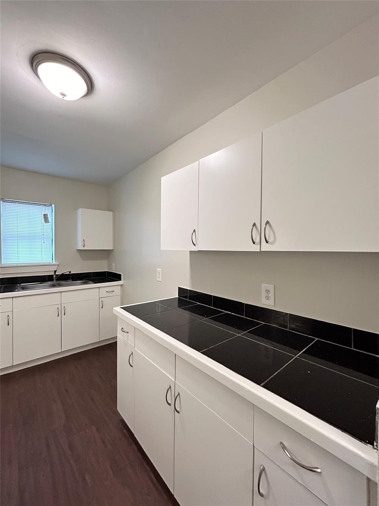 3629 N Macgregor Way - Photo 7