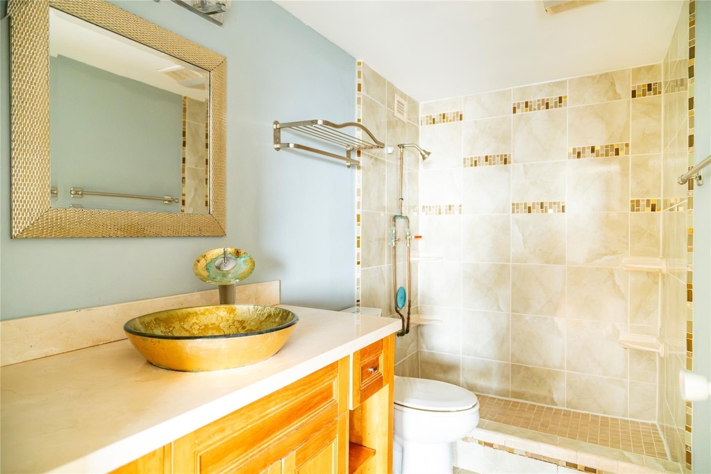 7510 Hornwood Drive - Photo 11