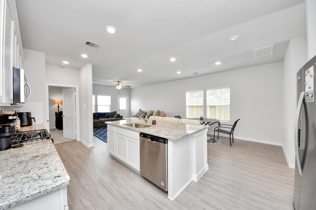 5806 Quest Valley Drive - Photo 14