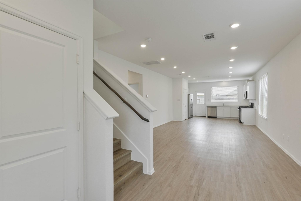 3015 Wedgewood Cove Way - Photo 0