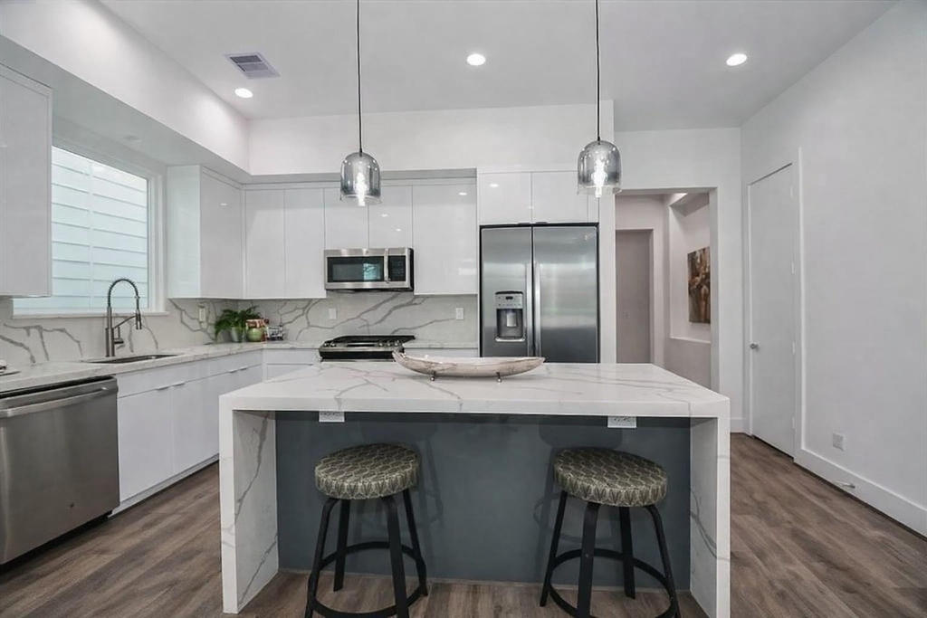 3609 Dennis Street - Photo 6