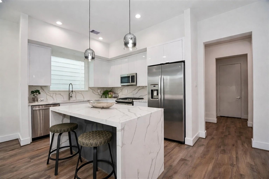 3609 Dennis Street - Photo 7