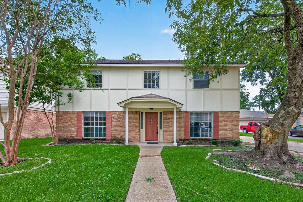 5703 Green Timbers Drive - Photo 0