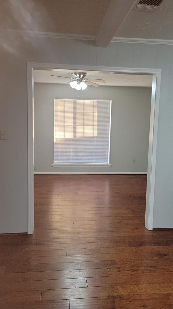 5703 Green Timbers Drive - Photo 2