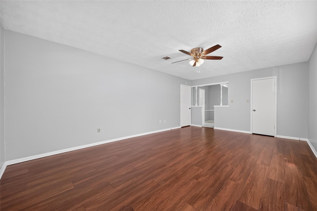 5703 Green Timbers Drive - Photo 36