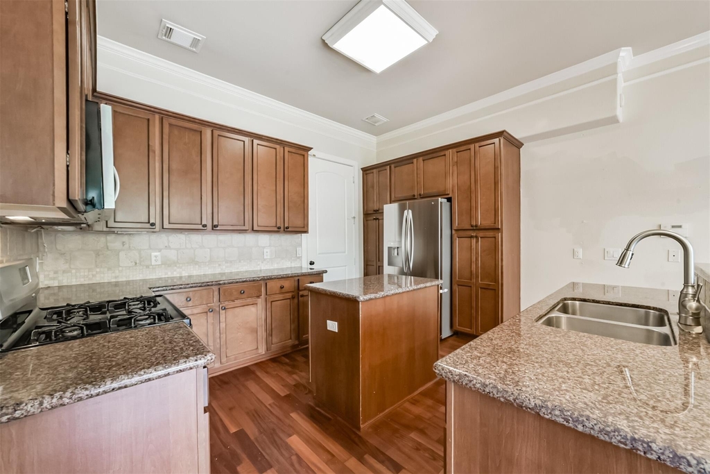 11025 Robin Hood Court - Photo 12