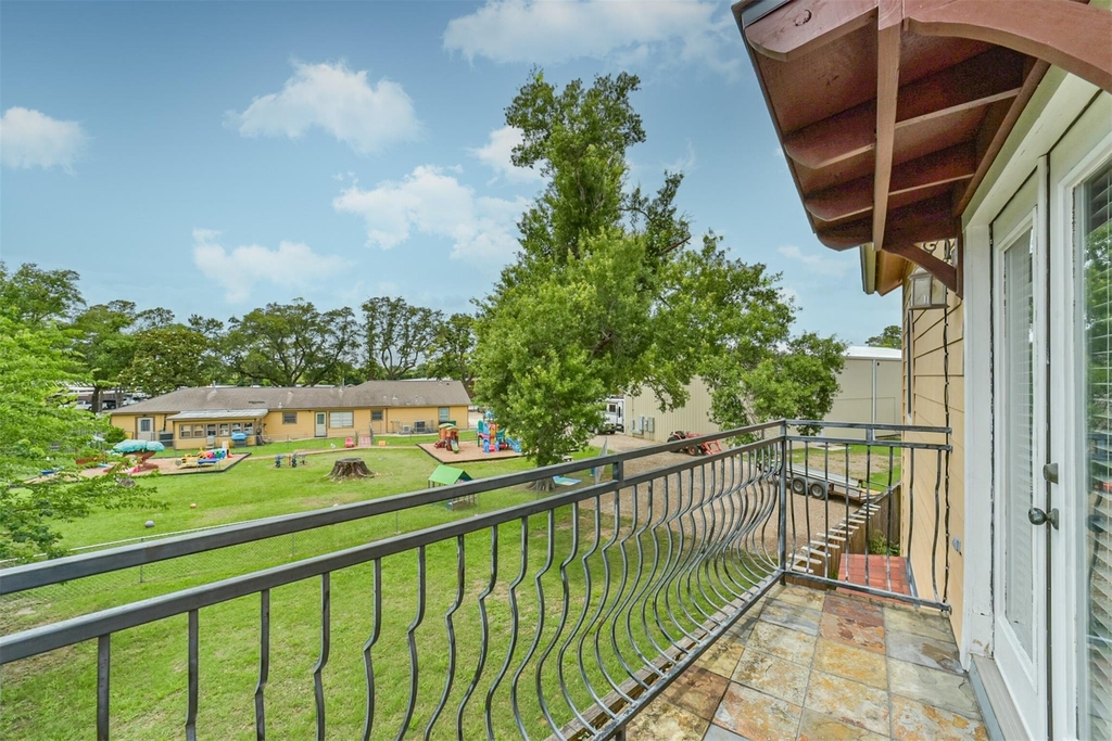 11025 Robin Hood Court - Photo 16