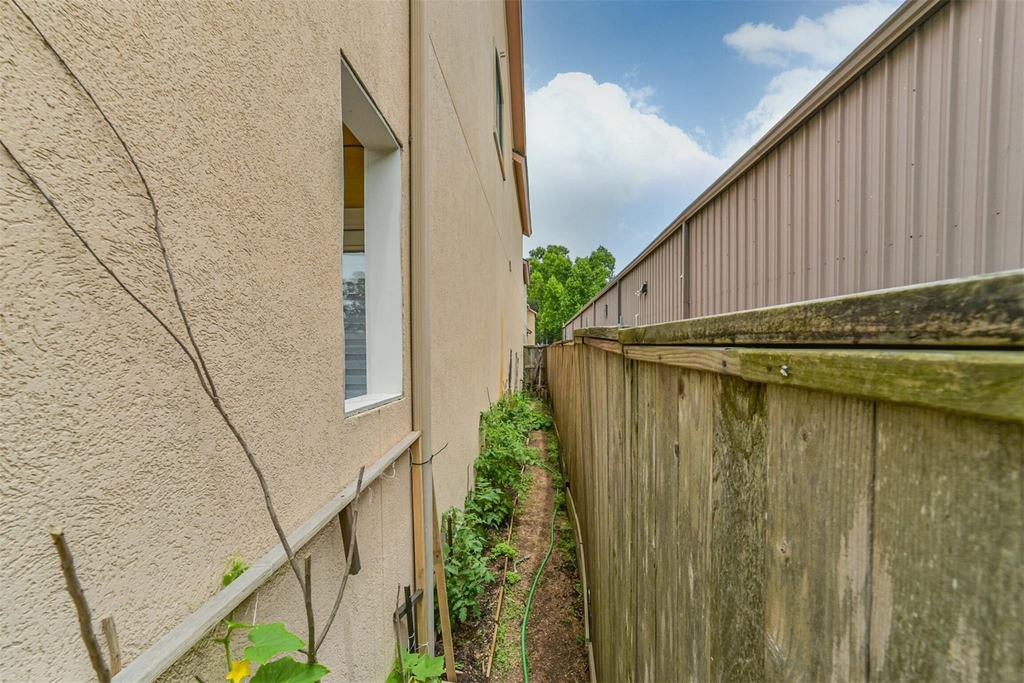 11025 Robin Hood Court - Photo 19