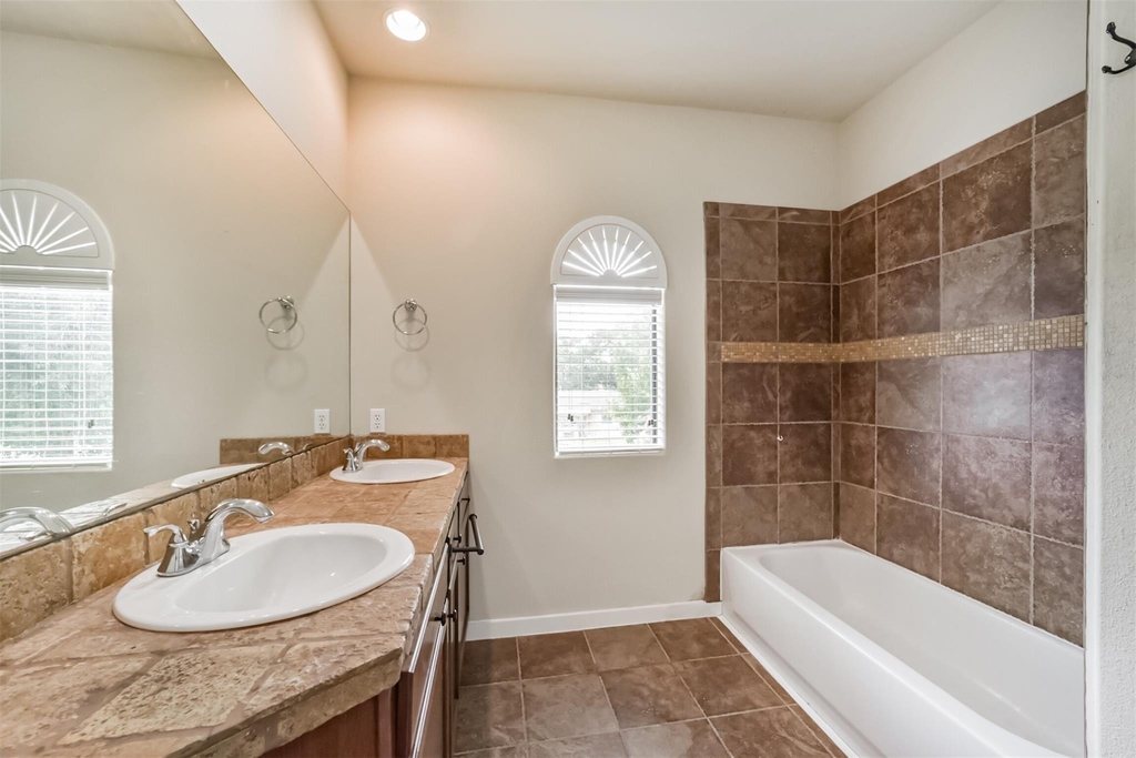 11025 Robin Hood Court - Photo 17
