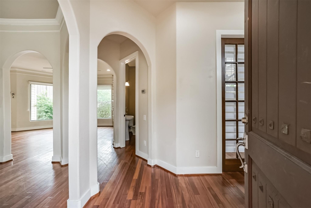 11025 Robin Hood Court - Photo 4