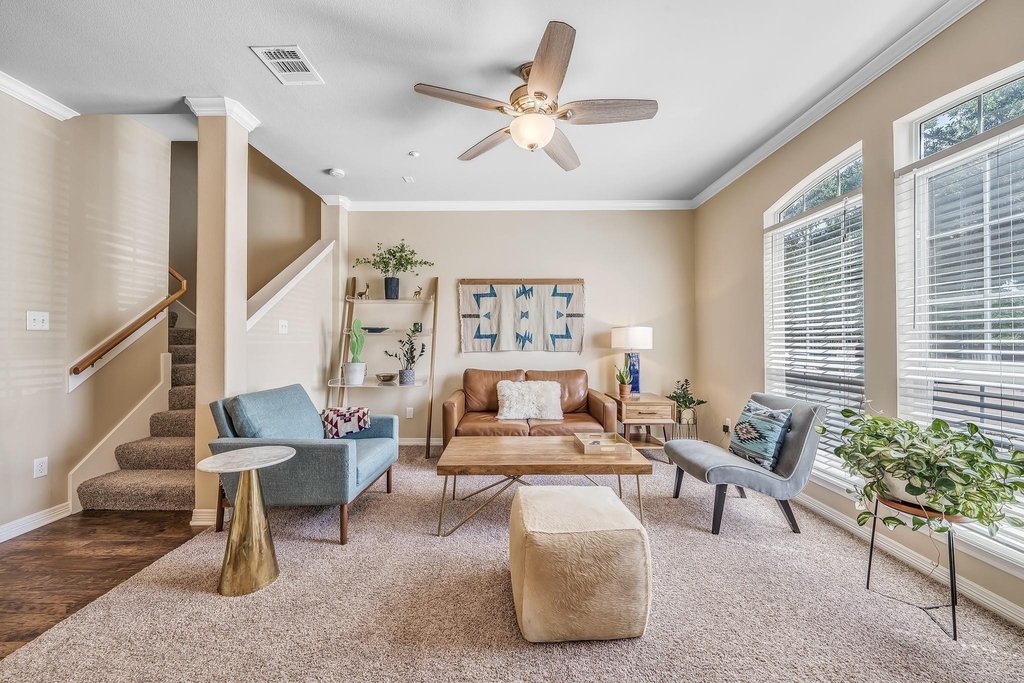 305 Holleman Drive E - Photo 9