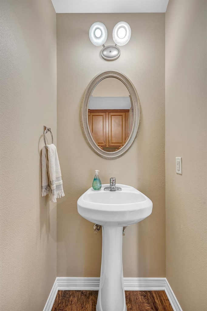 305 Holleman Drive E - Photo 8