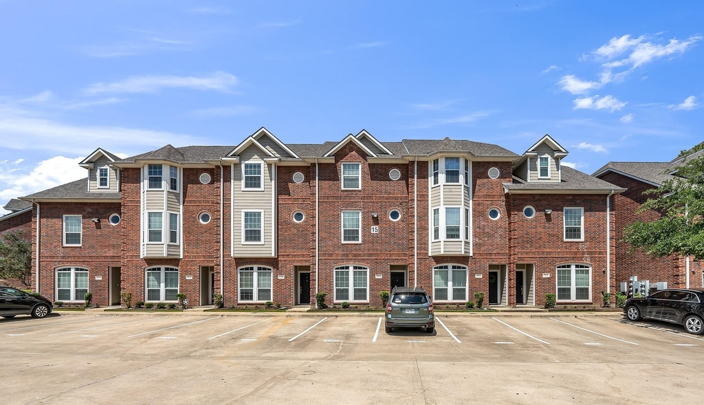 305 Holleman Drive E - Photo 0