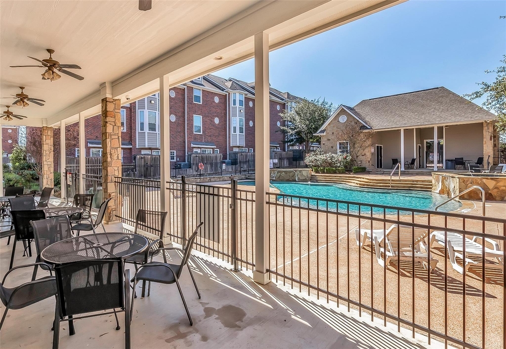 305 Holleman Drive E - Photo 22
